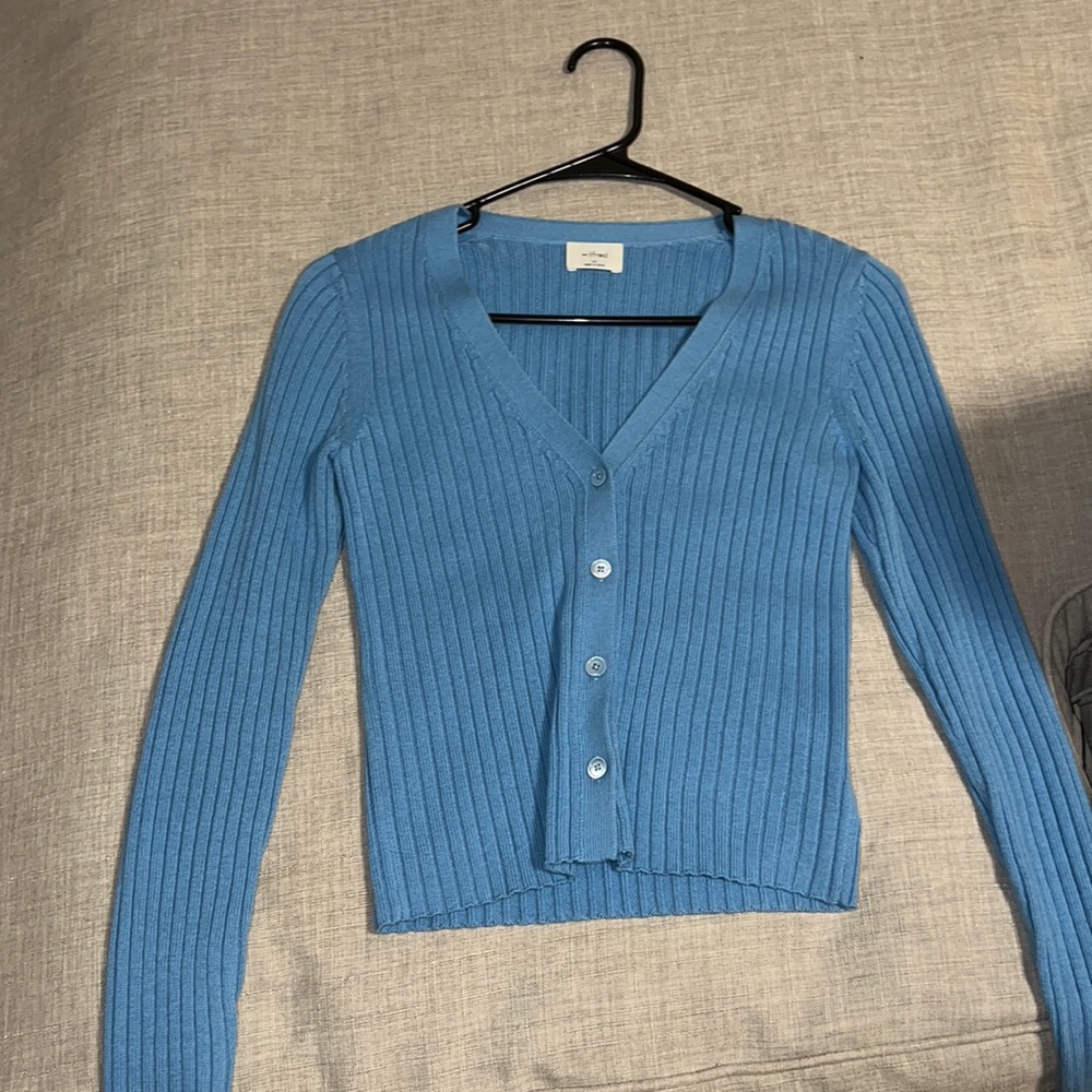 Aritzia cropped cardigan